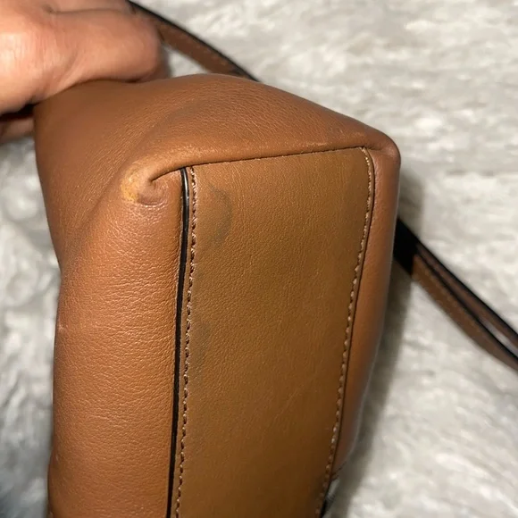 BURBERRY CROSSBODY AUTHENTIC LARGE CLUTCH SIGNATURE PATERN REMOVABLE STRAP EUC. - Picture 5 of 17